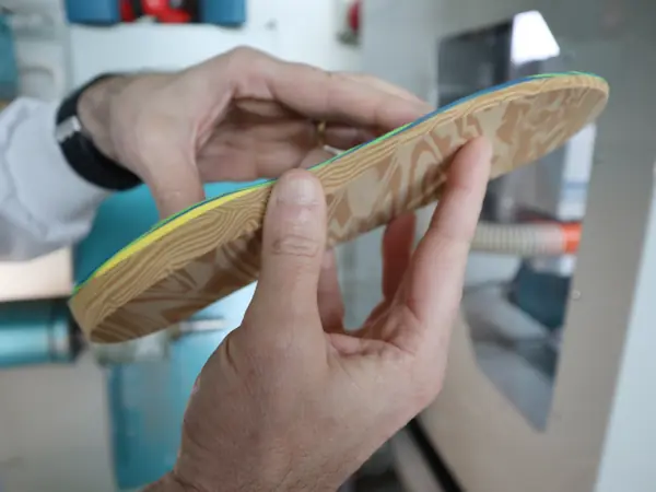 Controllo qualità e test finali dei plantari